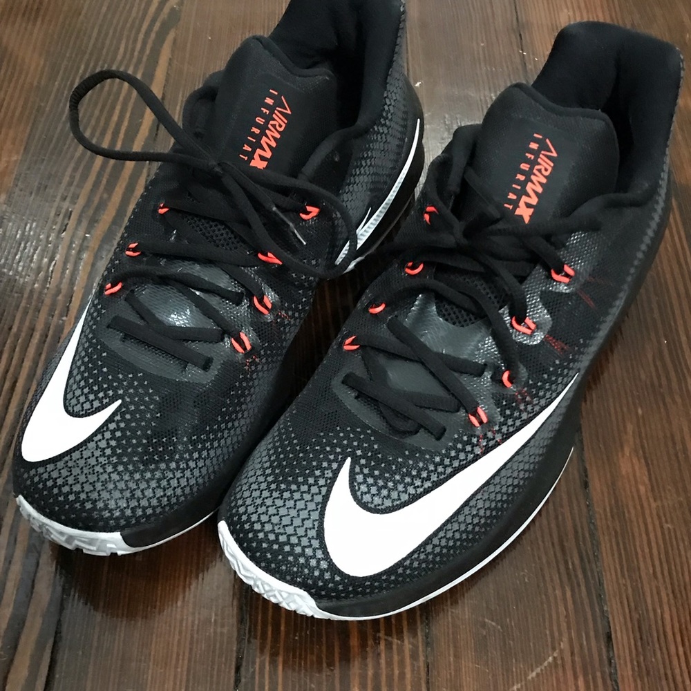 Men’s Nike AirMax size 13